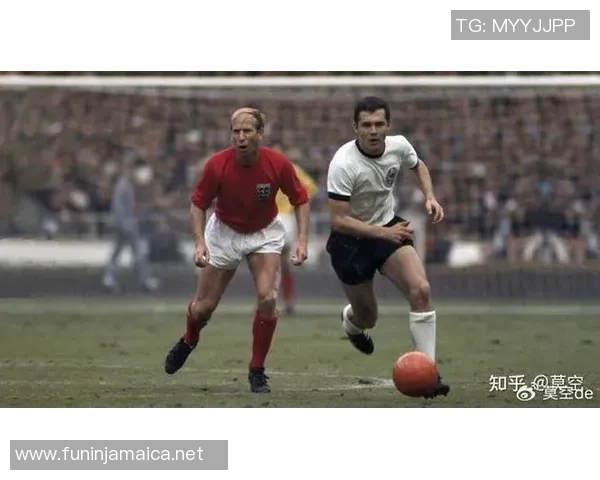 早年长发足球明星的风采与传奇故事回顾 早年长发足球明星的风采与传奇故事回顾