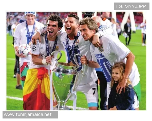 足球明星经典比赛回顾:那些年我们一起追过的精彩瞬间与传奇时刻 足球明星经典比赛回顾:那些年我们一起追过的精彩瞬间与传奇时刻